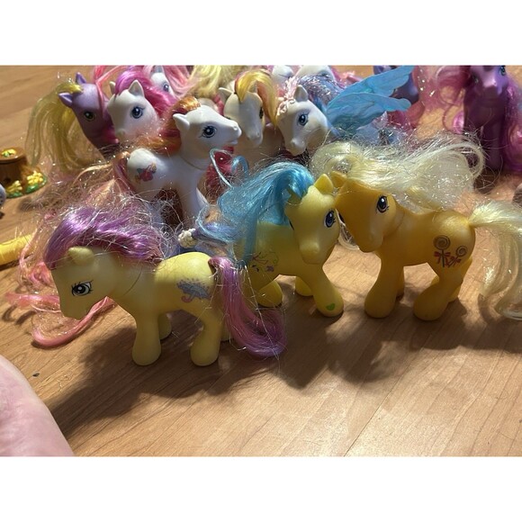 My Little Pony G3 Lot 2003-2009 Hasbro 100+ Ponies Accessories Clothes Playsets - Picture 7 of 16
